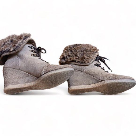 *5/35* Pegabo Tan Suede Faux Fur Trimmed Lace Up Winter Boots  Size 6.5 - Picture 10 of 16
